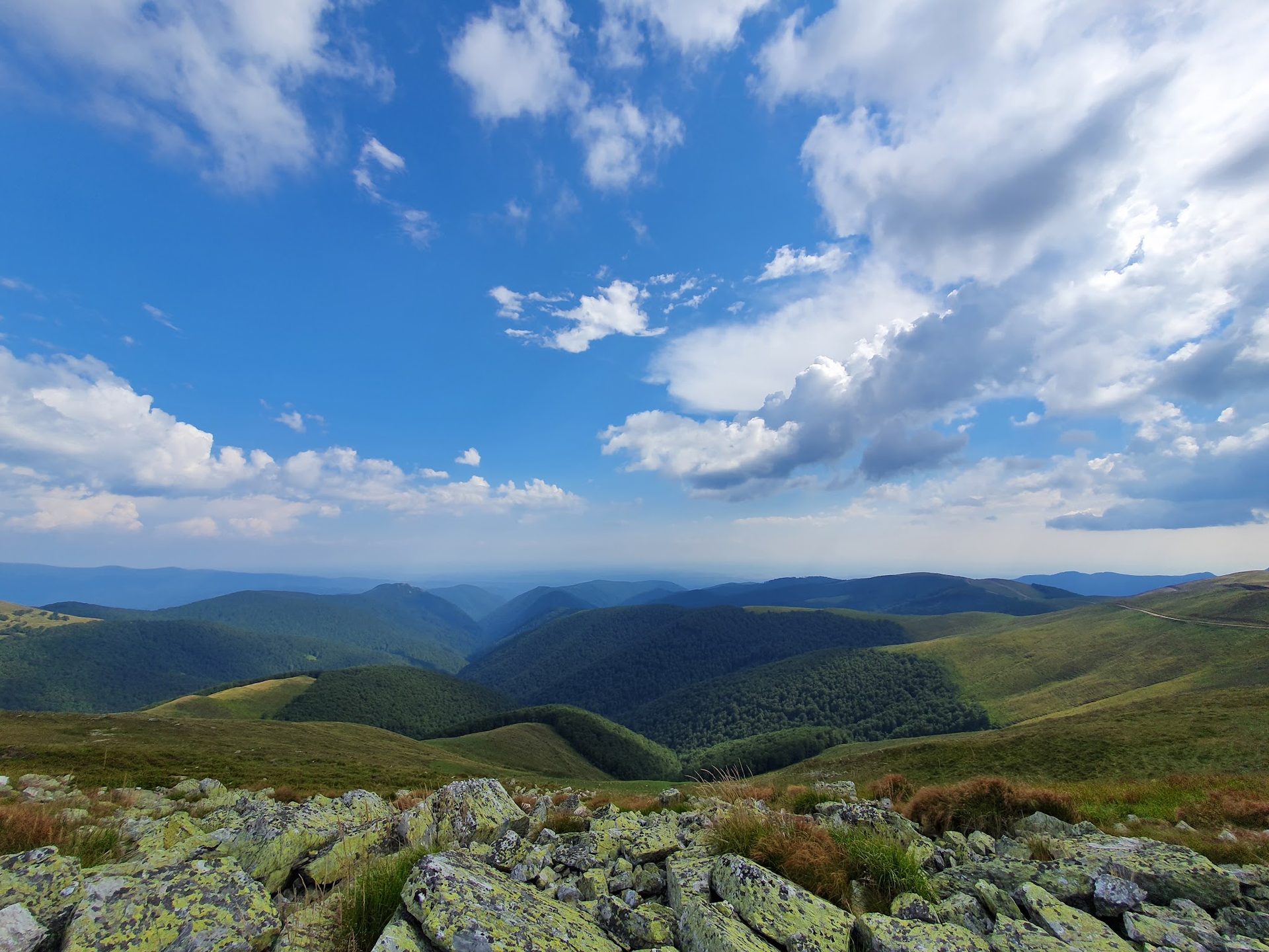 Carpathian landscape around Pasul Vâlcan, Vâlcan and Parâng mountains, Gorj, Romania